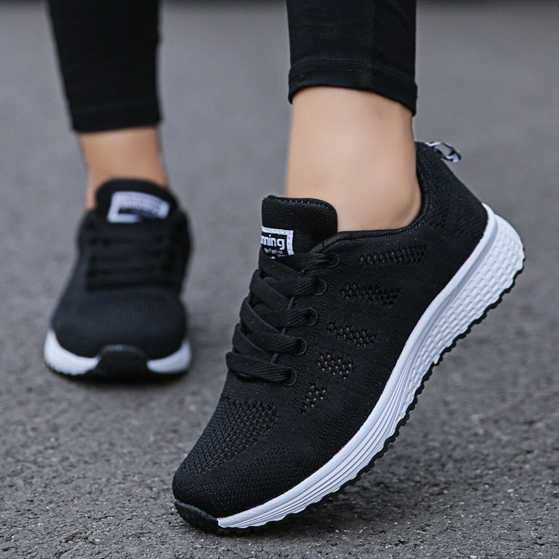 Casual Shoes Fashion Breathable Walking Mesh Flat Shoes Woman White Sneakers