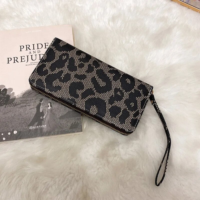 Women's Brand Clutch Purse Ladies Money Wallet for Women's Clutch Bag Slim Female Wallet Card Holder Uneven Wallets Made Leather