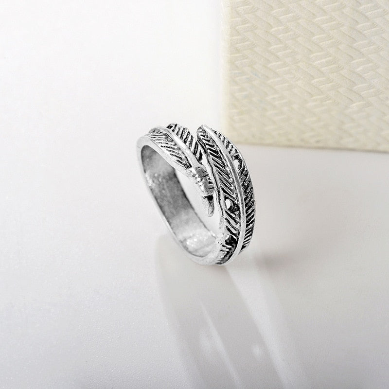 Simple Fashion Silver Color Feather Dolphin Adjustable Ring Exquisite Jewelry Ring For Women Party Wedding Engagement Gift