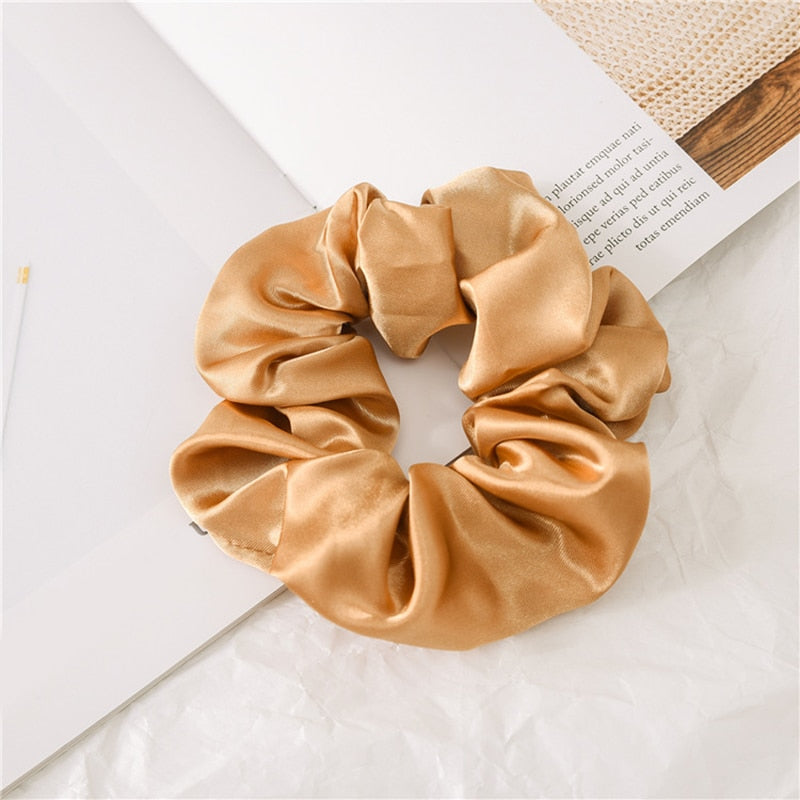 Frauen Silk Scrunchie elastisches handgemachtes mehrfarbiges Haarband Pferdeschwanz Halter Stirnband Haarschmuck Satin Seide einfarbig