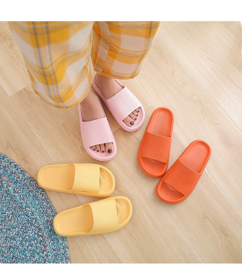 Dicke Plattform Badezimmer Hausschuhe Damenmode weiche Sohle EVA Indoor Slides Frau Sandalen 2023 Sommer rutschfeste Flip Flops