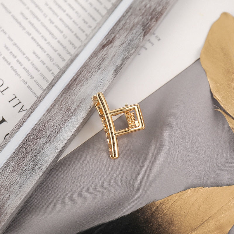 New Women Elegant Gold Silver Hollow Geometric Metal Hair Claw Vintage Hair Clips Headband Hairpin Fashion Hair Accessories