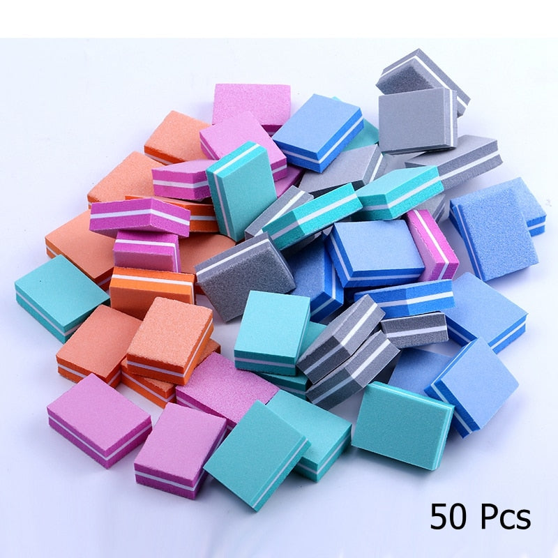 25/50pcs / lot Mini blocs de lime à ongles double face Éponge colorée Vernis à ongles Bandes de tampon de ponçage Outils de manucure de polissage