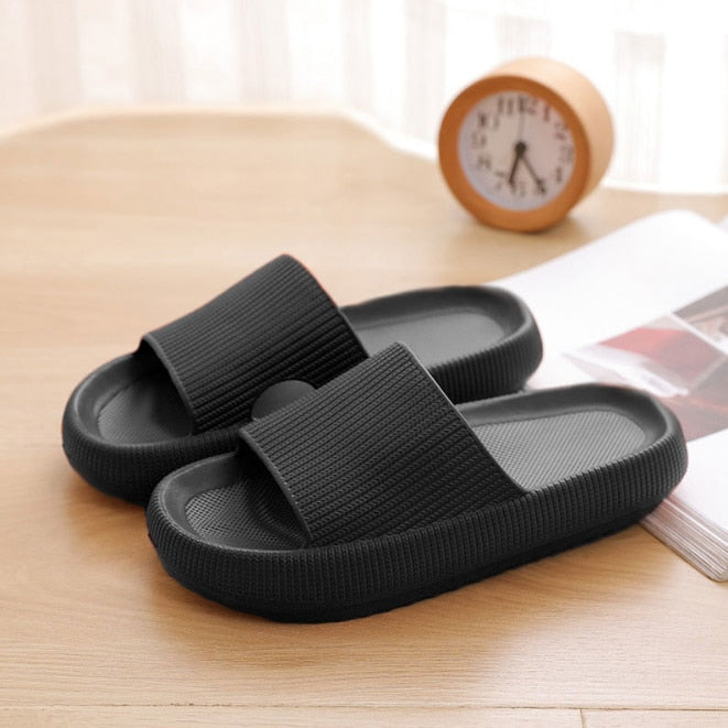 Dicke Plattform Badezimmer Hausschuhe Damenmode weiche Sohle EVA Indoor Slides Frau Sandalen 2023 Sommer rutschfeste Flip Flops